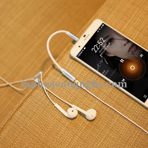 Ugreen 30746 20CM màu Đen Cáp âm thanh 3.5mm nối dài 30746 30030746